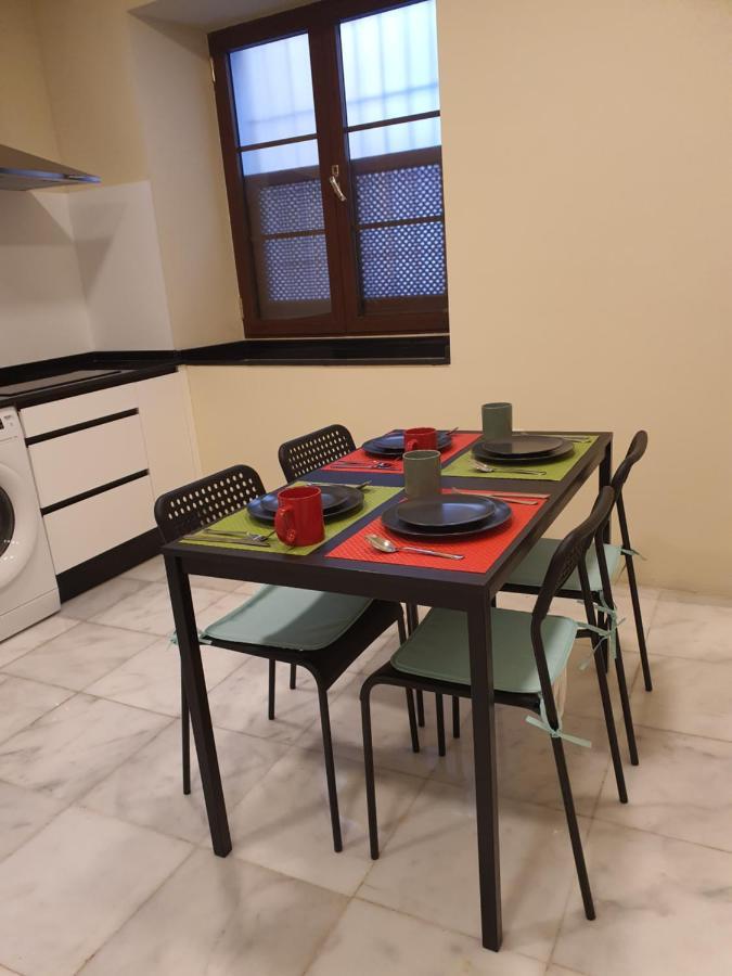 Habitaciones Casa Sevillana Centro エクステリア 写真